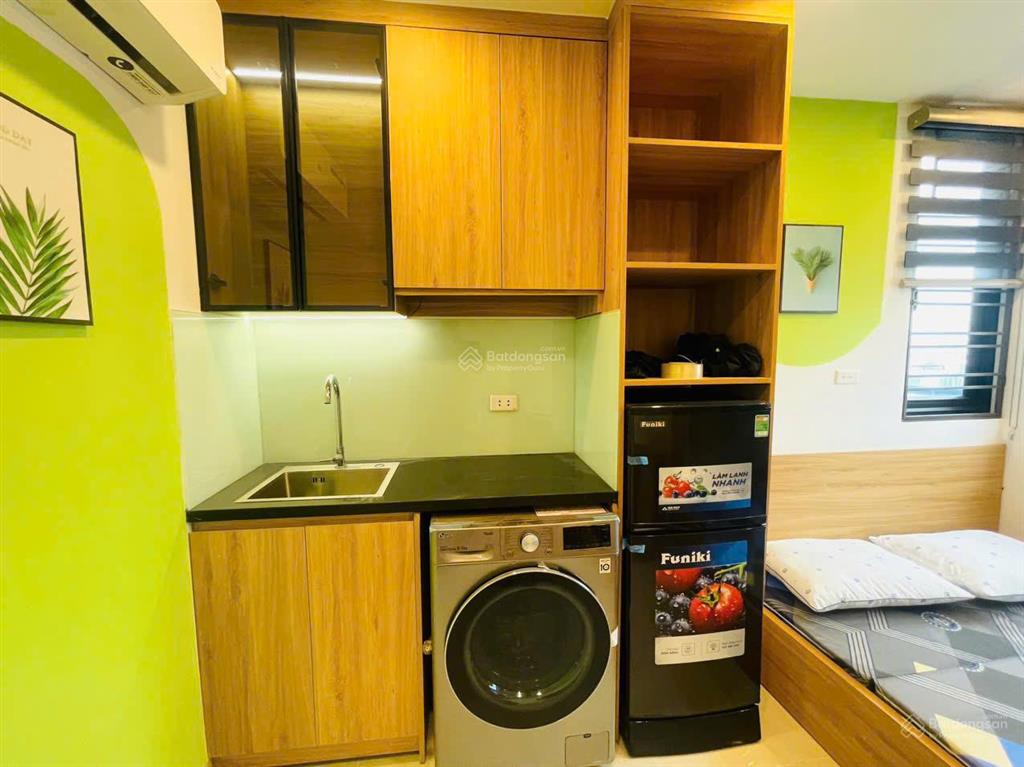 Hàng xóm royal city! tòa chdv mặt phố cự lộc, 80.2m2*8t, 20 phòng kk, đủ pccc, dòng tiền 6%/năm