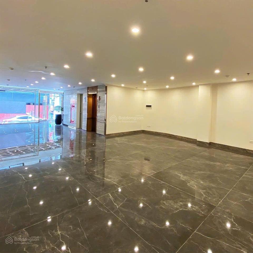 Tráng lệ! bán tòa khách sạn mặt phố xuân đỉnh, 155m2*8t, đủ pccc/gpxd, kd tốt, thu 5 tỷ/năm