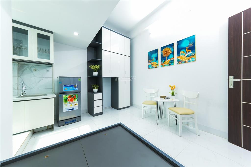 Siêu rẻ! tòa chdv phùng khoang, 125m2*7t, sát phố, 35 phòng kk, đủ gpxd/pccc, dòng tiền 8%/năm