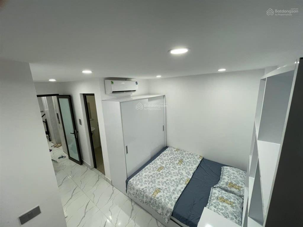 Tòa chdv xuân thủy, 77m2*7t, mt 12m, sát đh quốc gia, 25 phòng kk, đủ gpxd/pccc, dòng tiền 7%/năm