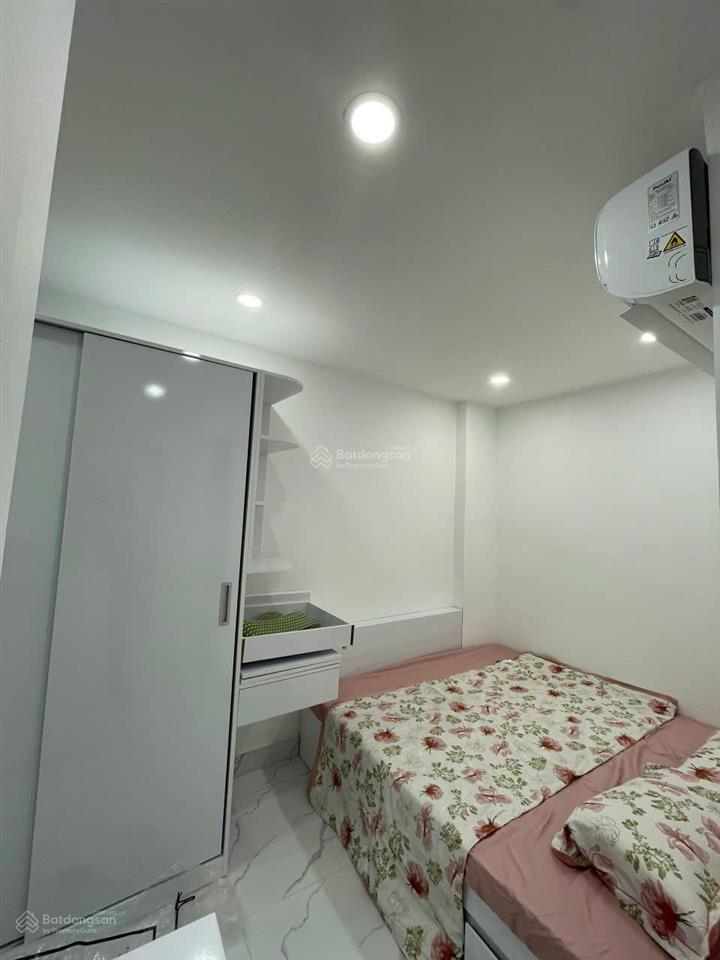 Tòa chdv xuân thủy, 77m2*7t, mt 12m, sát đh quốc gia, 25 phòng kk, đủ gpxd/pccc, dòng tiền 7%/năm