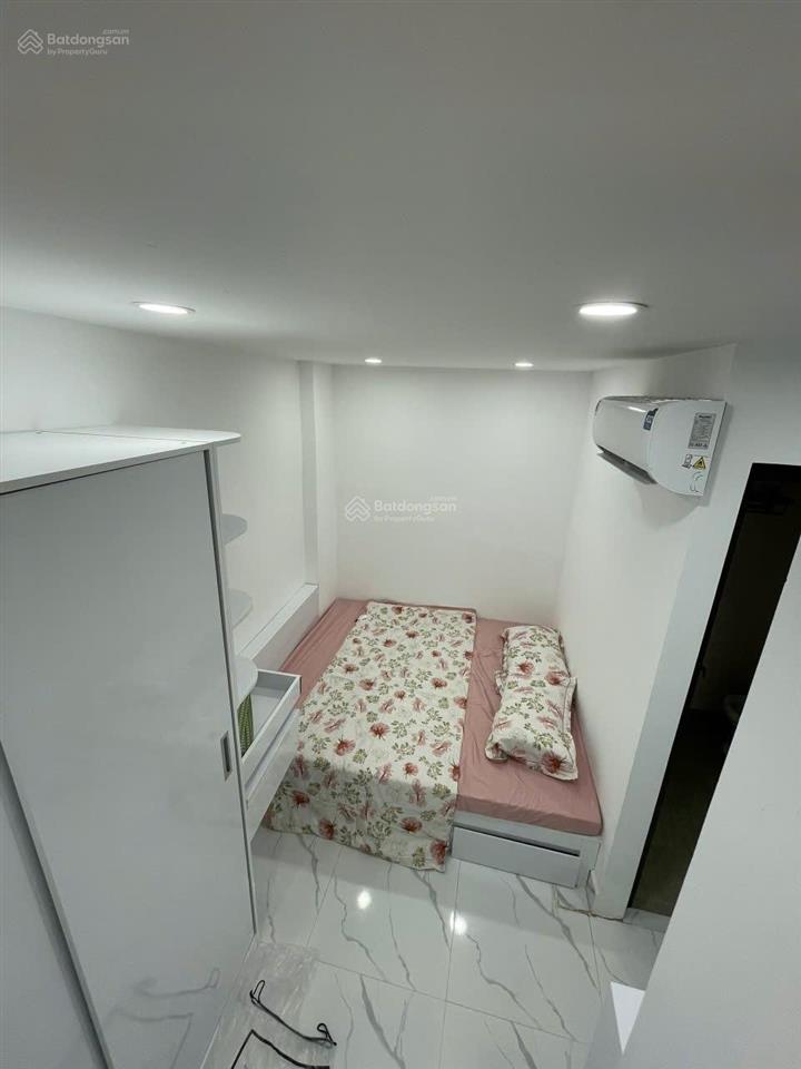Tòa chdv xuân thủy, 77m2*7t, mt 12m, sát đh quốc gia, 25 phòng kk, đủ gpxd/pccc, dòng tiền 7%/năm
