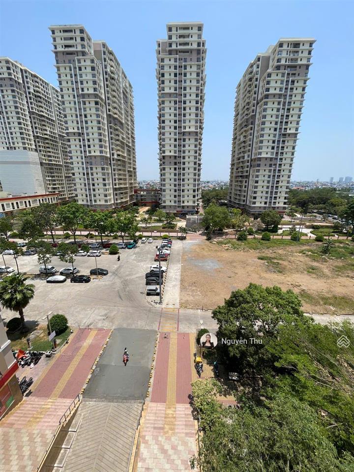 Bán 2pn2wc 65m2 eratown (đức khải) ntđđ  sổ hồng. giá bán 3.6 tỷ.  0906 600 *** (thu)