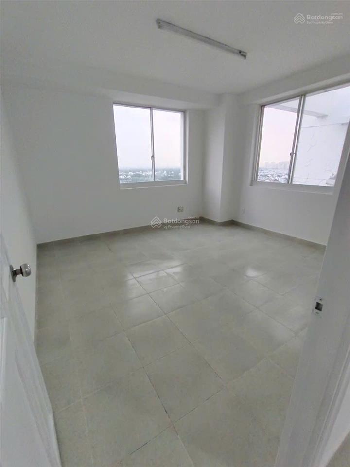 Bán căn 194m2 phú mỹ thuận, thiết kế 4pn 3wc. giá bán 3.95 tỷ.  0906 600 *** (thu)