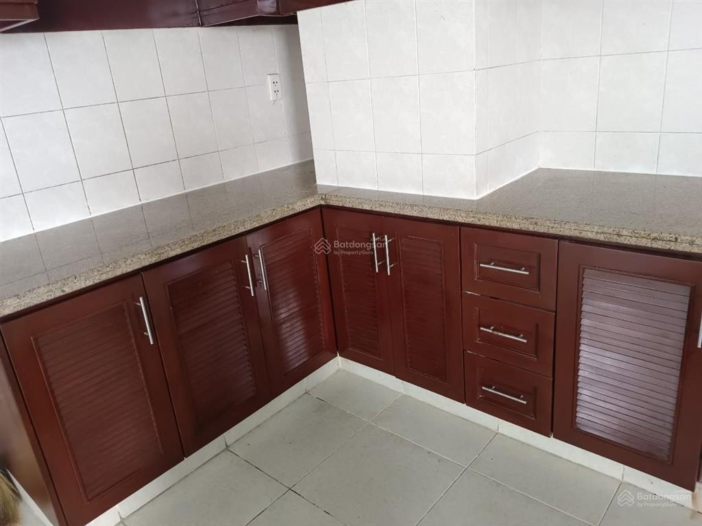 Bán căn 194m2 phú mỹ thuận, thiết kế 4pn 3wc. giá bán 3.95 tỷ.  0906 600 *** (thu)