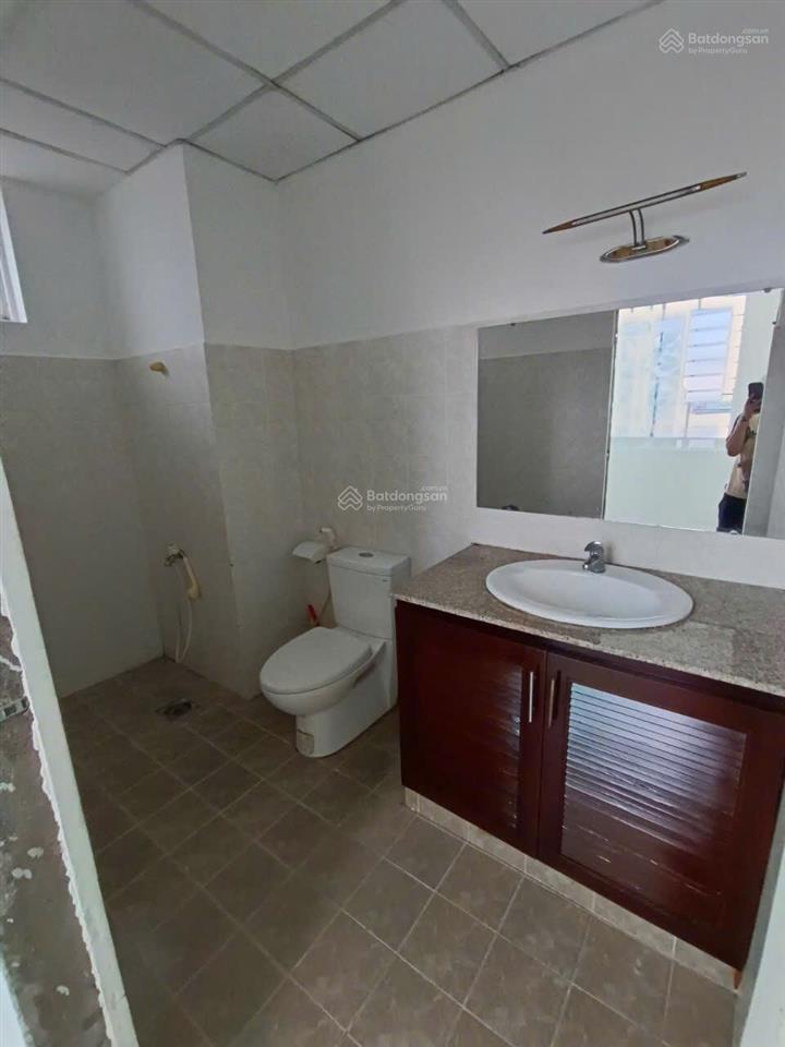 Bán căn 194m2 phú mỹ thuận, thiết kế 4pn 3wc. giá bán 3.95 tỷ.  0906 600 *** (thu)