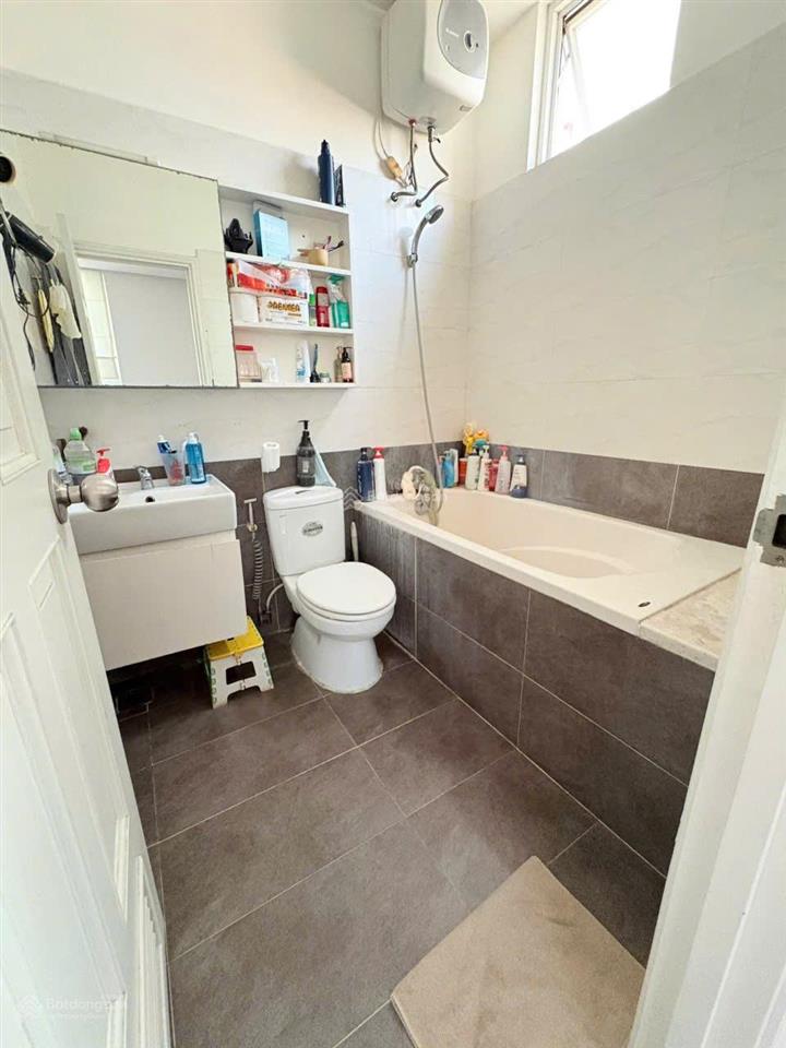 Bán belleza 3pn 2wc 120m² ntđđ. giá bán 5.5 tỷ, sổ hồng.  0906 600 *** (thu)