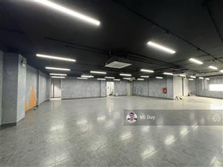 Cho thuê văn phòng phạm văn đồng, cổ nhuế, bắc từ liêm diện tích 250m2 giá 47.000.000đ/tháng