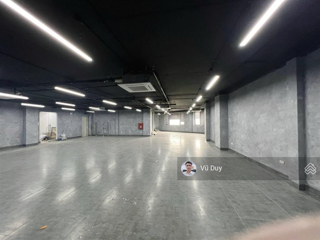 Cho thuê văn phòng phạm văn đồng, cổ nhuế, bắc từ liêm diện tích 250m2 giá 47.000.000đ/tháng