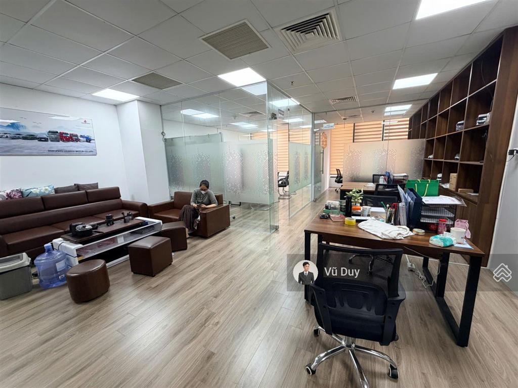 Cho thuê văn phòng toà n03t7 ngoại giao đoàn dt 80m2 full nội thất giá 31,6 triệu/tháng
