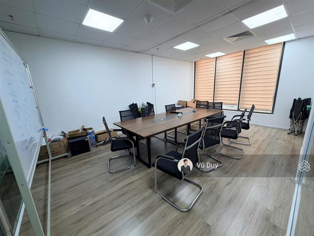 Cho thuê văn phòng toà n03t7 ngoại giao đoàn dt 80m2 full nội thất giá 31,6 triệu/tháng
