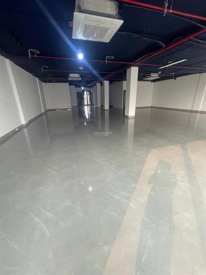 Cho thuê văn phòng đê la thành, đống đa dt 260m2 giá chỉ 40 triệu/tháng