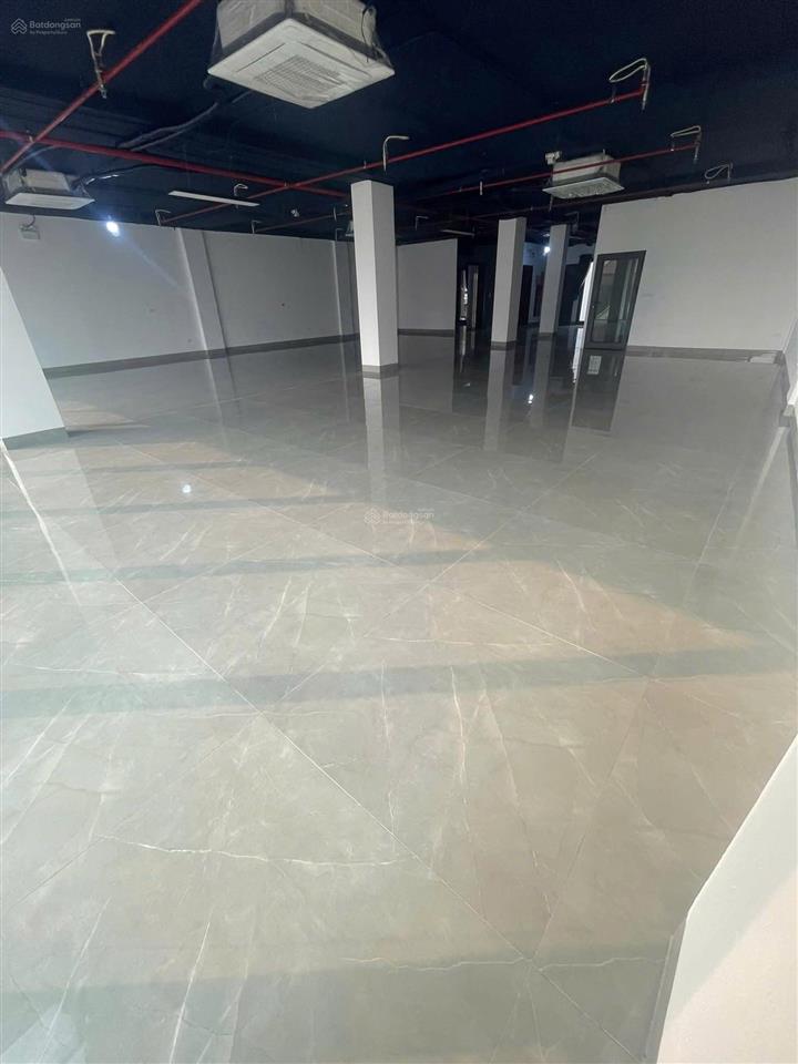 Cho thuê văn phòng đê la thành, đống đa dt 260m2 giá chỉ 40 triệu/tháng