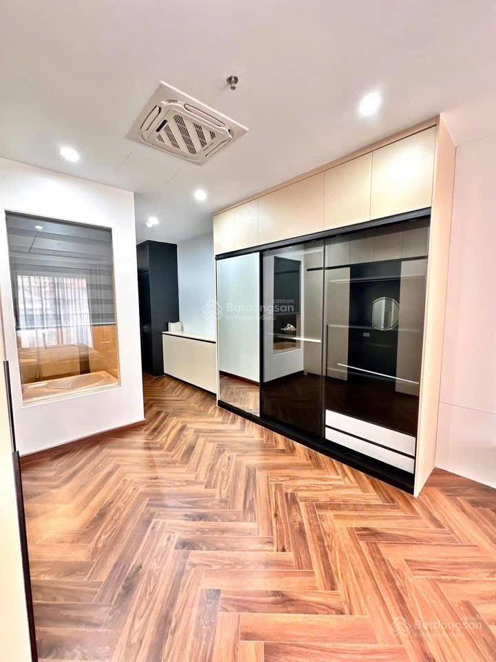 Bán nhà trung kính 53m, 7 tầng thang máy, phân lô vip  ô tô tránh  nội thất xịn