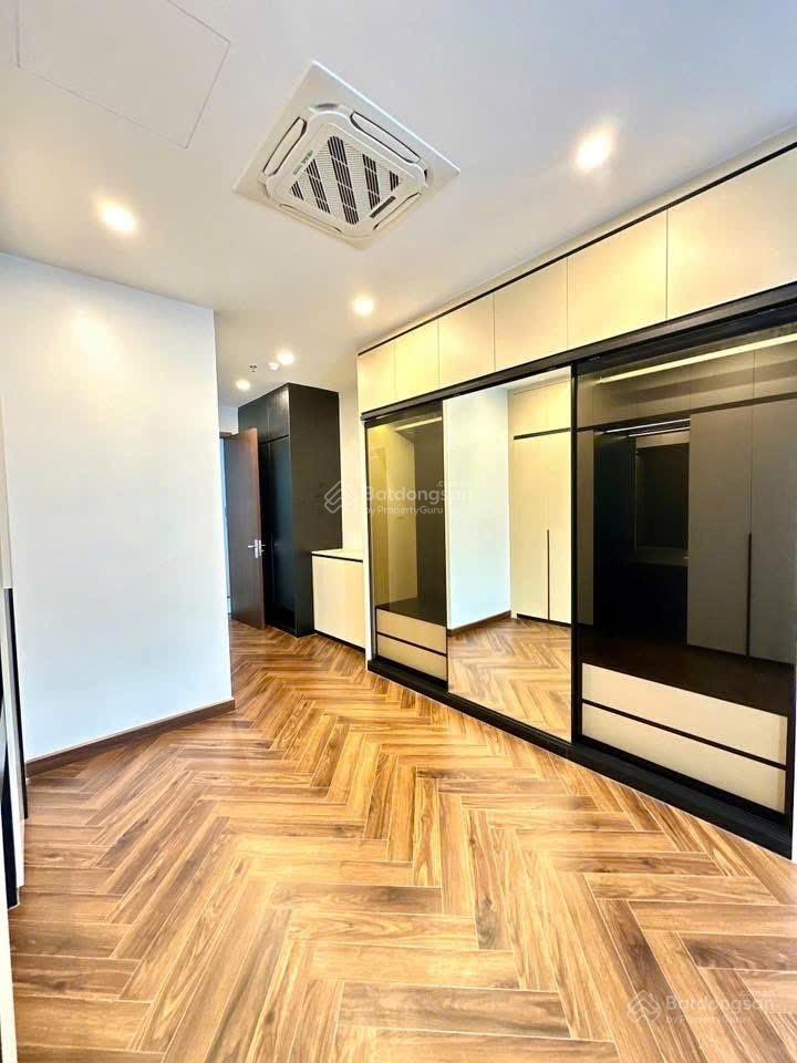 Bán nhà trung kính 53m, 7 tầng thang máy, phân lô vip  ô tô tránh  nội thất xịn