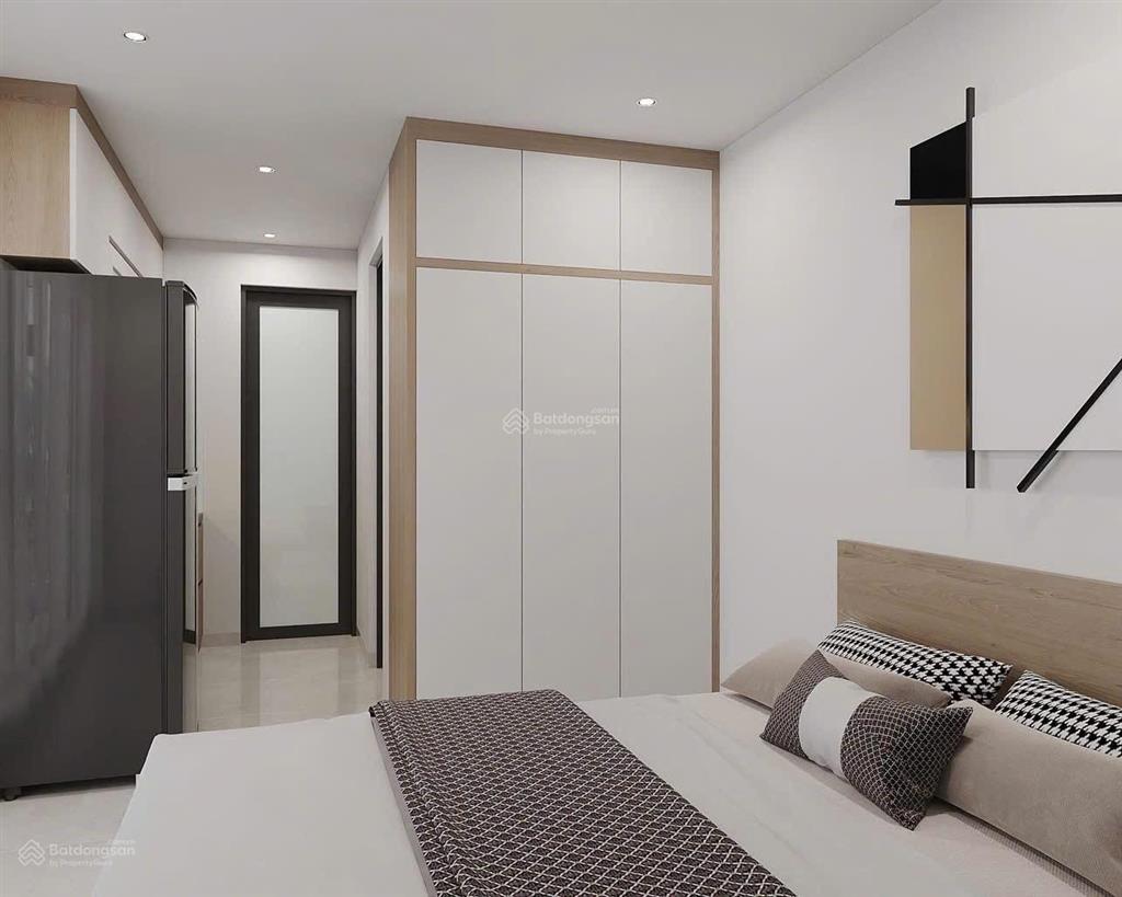 Ngay hồ tây  lạc long quân  lô góc  7 tầng thang máy  cách ô tô 20m  dòng tiền 50tr/tháng