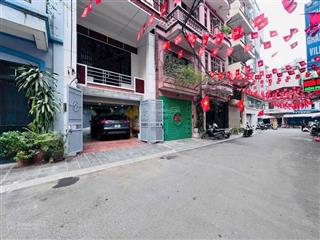 Cầu giấy  phân lô  vỉa hè  ô tô tránh  kinh doanh sầm uất  khu vực vip  thoáng trước sau