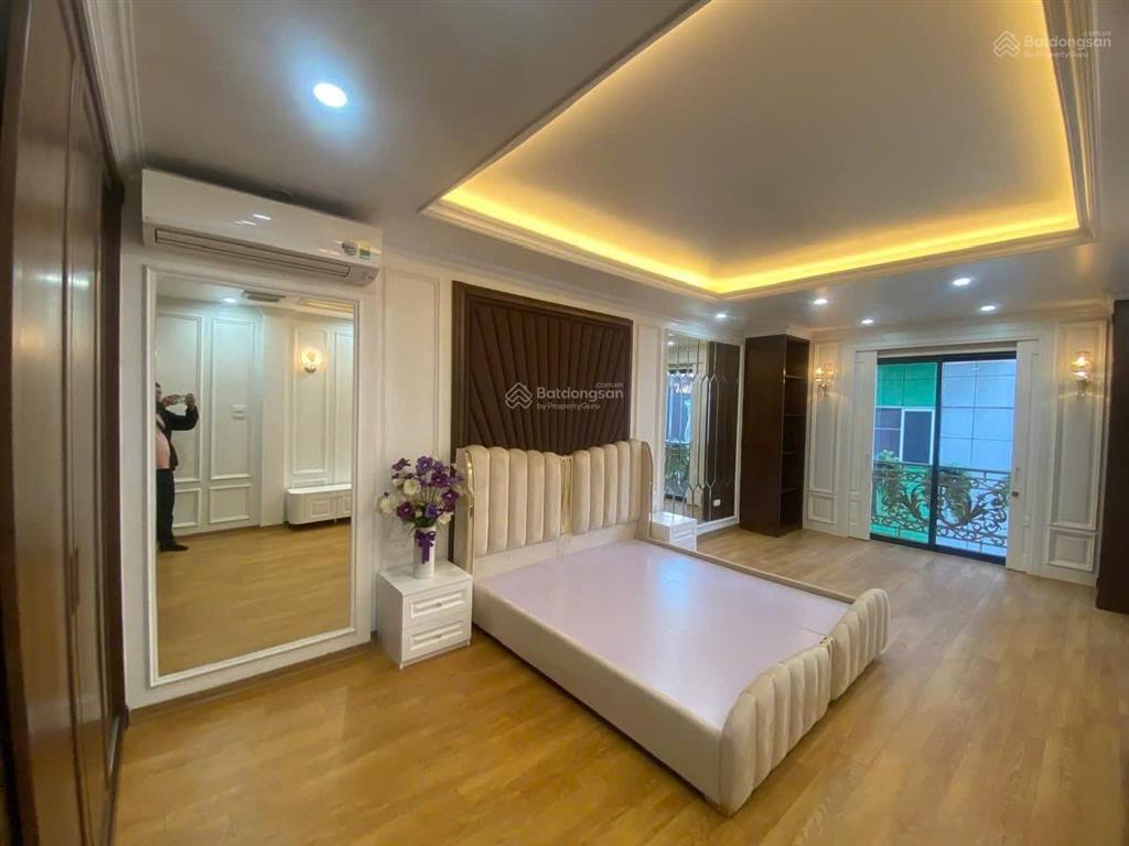 Phân lô tân mai  70m ra mặt phố  8 tầng thang máy  ô tô tránh  ở ngay