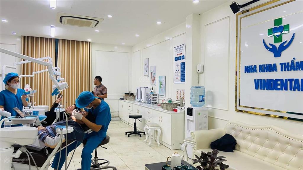 Bán lk 90 nguyễn tuân. dt 72m2, vỉa hè, mt 6m. view vườn hoa, thuê 70tr, trục chính, đẹp nhất