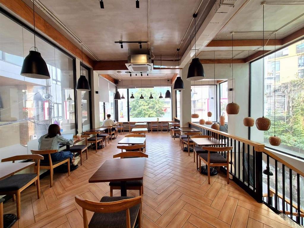 Lô góc siêu phẩm! mặt phố nguyễn khánh toàn. dt 130m² x 4 tầng, mt 7m. giá 73 tỷ. kd cafe siêu đinh