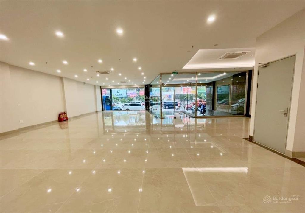 Trung kính đường đôi  pl ô tô tránh gần phố. dt 85m x 7 tầng + 1 hầm, mt 6 m, 2 thoáng trước sau.