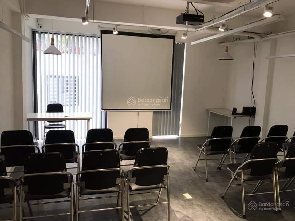 Siêu phẩm! mp nguyễn văn huyên gần cv cầu giấy. dt 110 m², mt 9 m. 2 mặt phố kd sầm uất. giá 63 tỷ