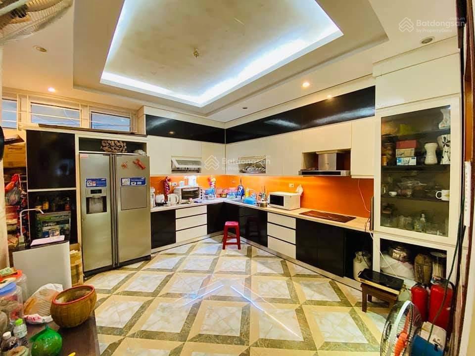 Bán nhà pl ngõ 10 nguyễn văn huyên, vỉa hè  3 làn ô tô  kd sầm uất  80m2 x 5t, mt 7m. giá 30 tỷ