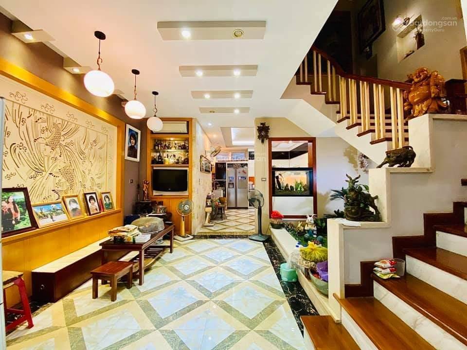 Bán nhà pl ngõ 10 nguyễn văn huyên, vỉa hè  3 làn ô tô  kd sầm uất  80m2 x 5t, mt 7m. giá 30 tỷ