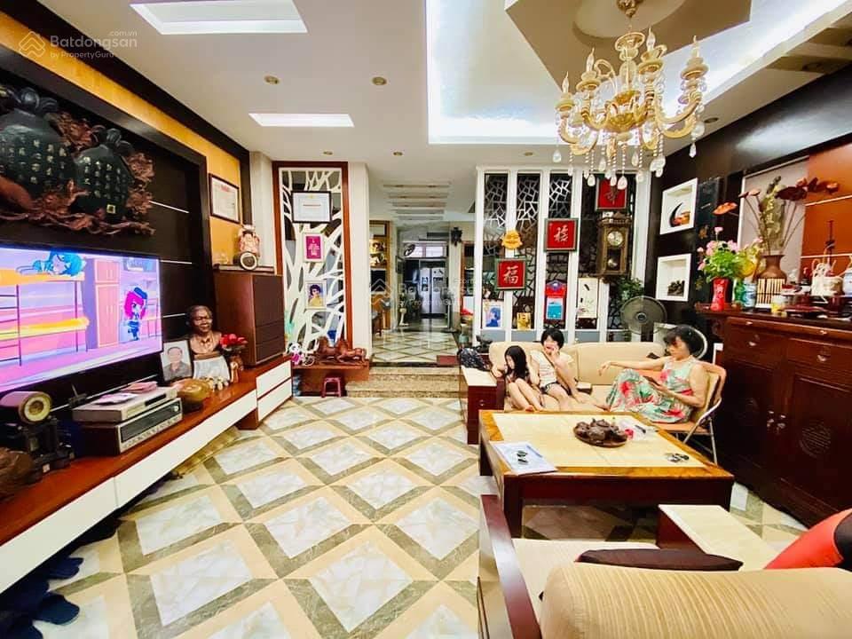 Bán nhà pl ngõ 10 nguyễn văn huyên, vỉa hè  3 làn ô tô  kd sầm uất  80m2 x 5t, mt 7m. giá 30 tỷ