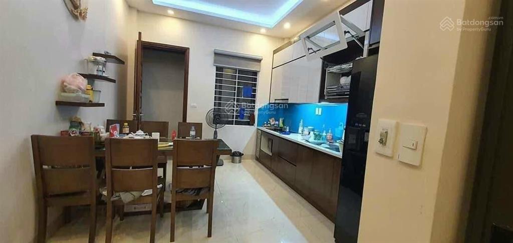 Bán pl phố duy tân. dt 50m x 5 tầng, mt 4 m. vỉ hè  ô tô tránh gần phố kinh doanh. giá nhỉnh 20 tỷ
