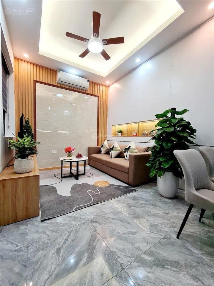 Bán nhà trần duy hưng, 15m ra phố, ngõ thông, 50m2 x 6 tầng, gần hồ, thang máy, ở ngay. giá 11,8 tỷ
