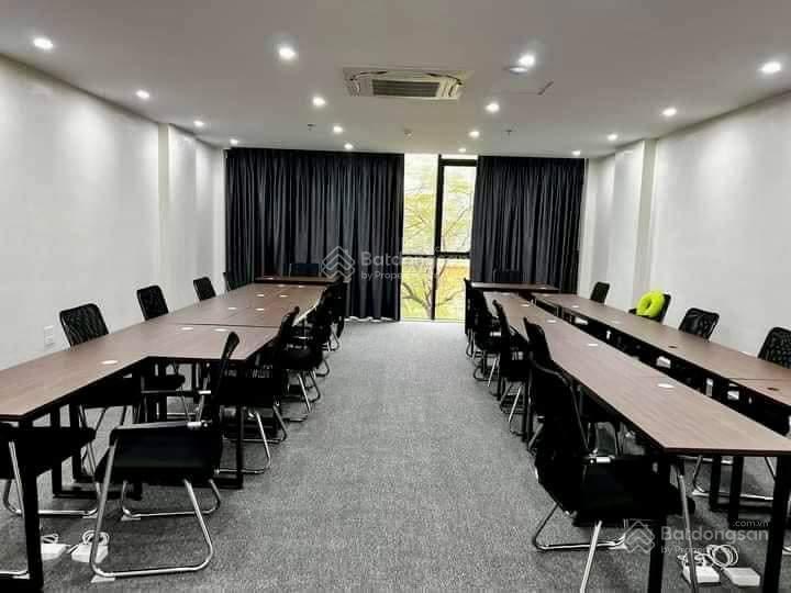 Hoa hậu! lô góc mp thâm tâm dt 95m 5t mt 11m. vỉa hè rộng, 3 ôtô tránh, kd cafe đỉnh  giá 55 tỷ