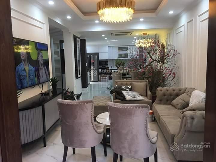 Bán nhà trần quốc hoàn, cầu giấy, 58 m² x 5t x mt 4.8 m. giá 20 tỷ. phân lô vip, gara ô tô, kd đỉnh