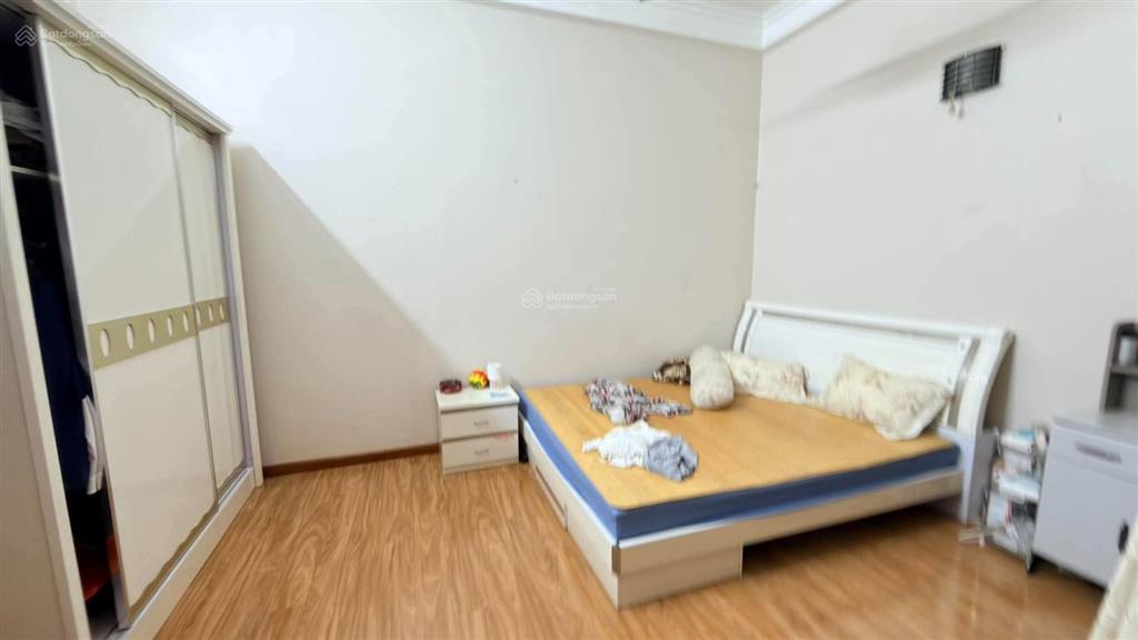 Lê văn thiêm  phân lô  ô tô  gần phố. dt 62m2 x 5 tầng, nhà đẹp, 2 thoáng trước sau. giá 27.5 tỷ