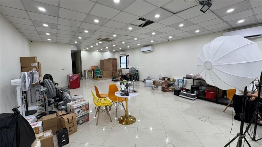 Bán lk a10 nguyễn chánh, dt 80m2 x 5 tầng, mt 6m, ô tô tránh kd sầm uất. giá 40 tỷ,  0832 108 ***