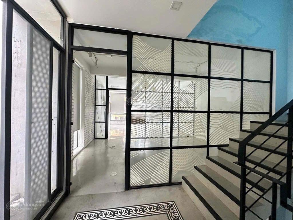 Cho thuê nhà mặt tiền 509a lê văn sỹ phường 13 quận 3 (cũ)