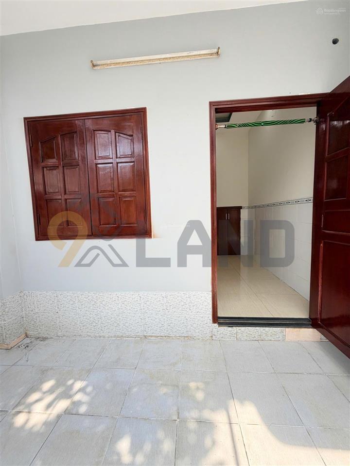 Nhà mặt tiền 3 tầng  đường oto thông  gần vincom thủ đức  nhỉnh 6 tỷ tl