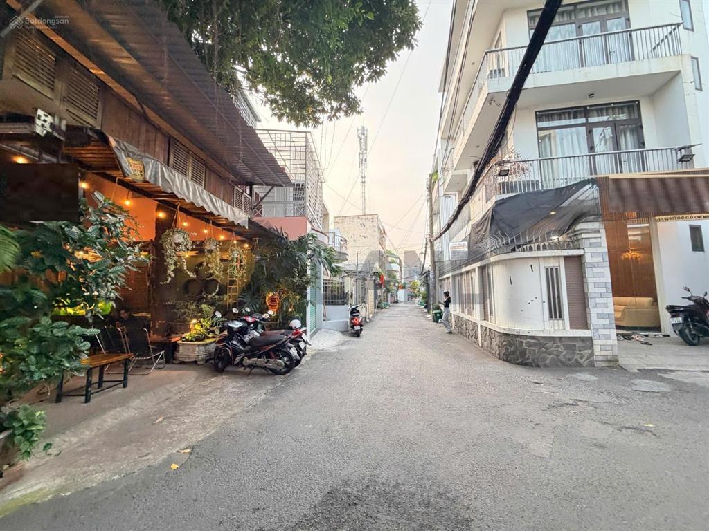 Nhà mặt tiền 3 tầng  đường oto thông  gần vincom thủ đức  nhỉnh 6 tỷ tl