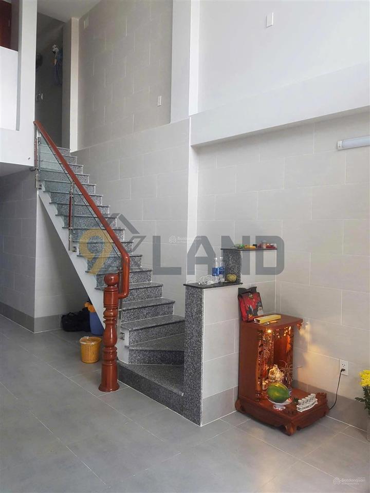Bán chdv 4 tầng dt 66.6m2 đang thu nhập 30tr/th  hxh lê văn chí  linh trung  chỉ 7.7 tỷ
