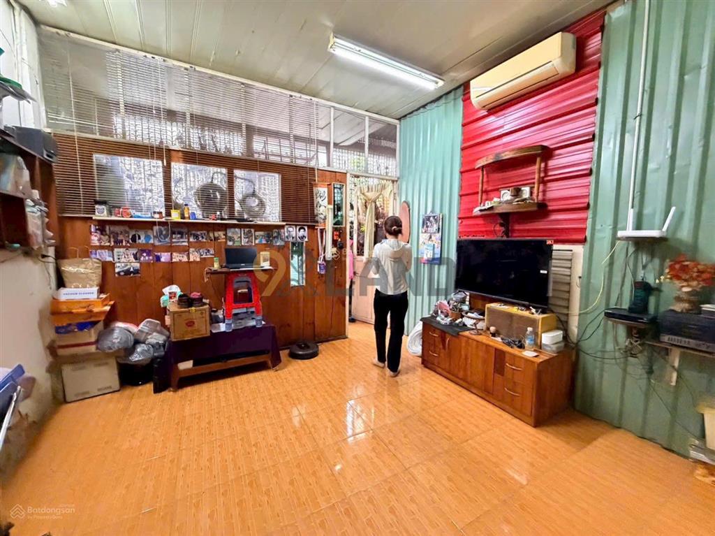 Hiếmbán nhà ngay trung tâm vincom thủ đức74.07m2 ngang 5.m đường võ văn ngân oto đậu ngay cửa nhà