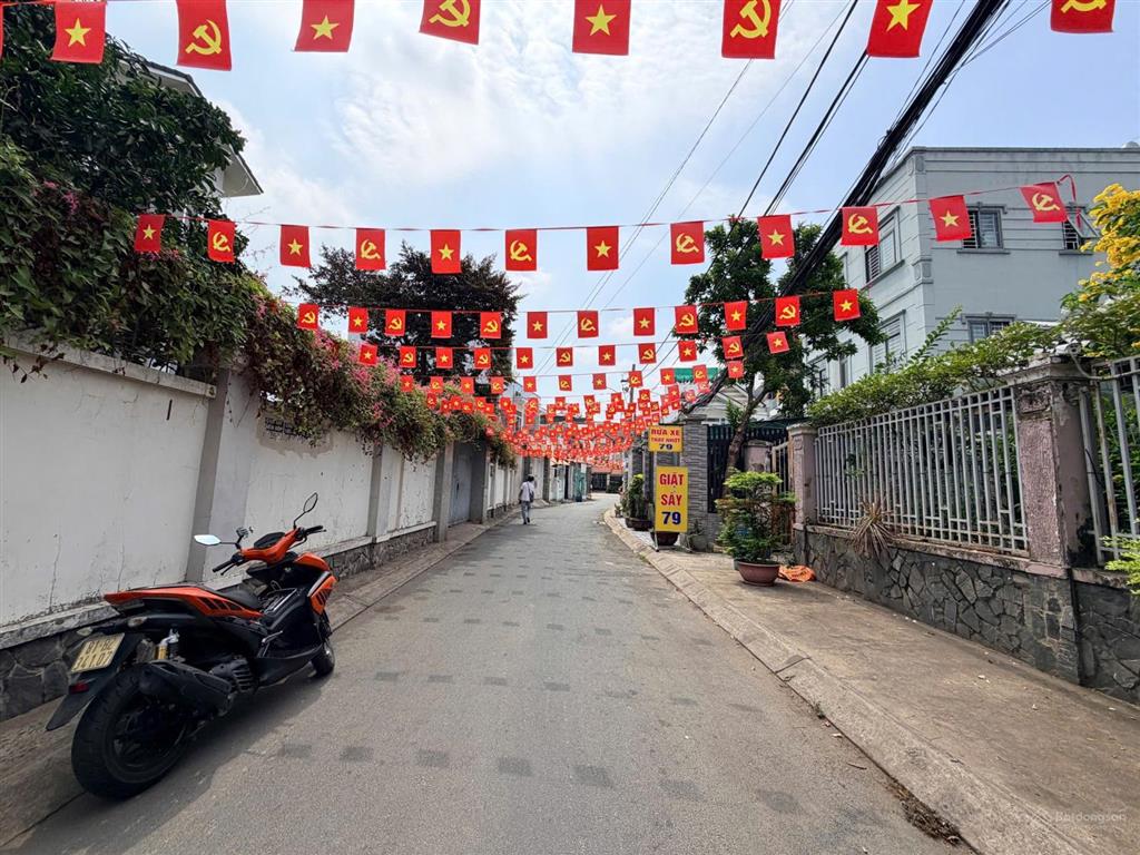 Hàng hiếm trung tâm  nhà 3 tầng  hxh  gần vincom 102.5m² ngang 6m chỉ 8 tỷ