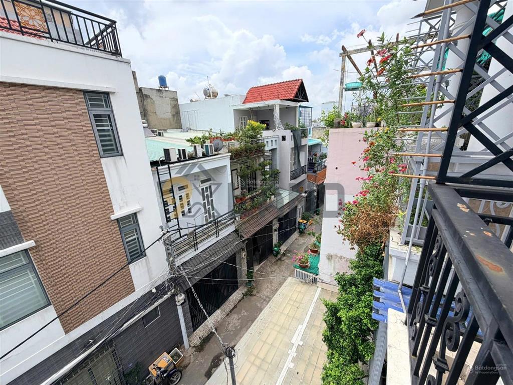 Bán nhà đẹp 1 trệt 2 lầu  ngay phạm văn đồng  65.85m (4x16.5m) chỉ 8.8 tỷ còn tl mạnh