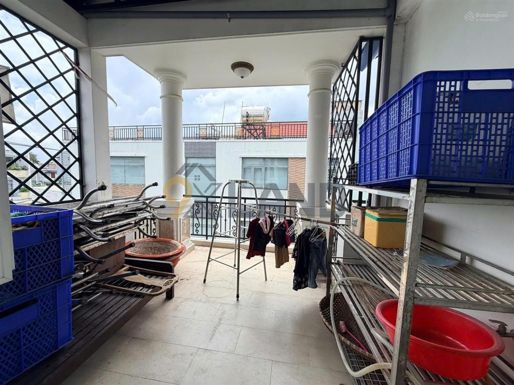 Bán nhà đẹp 1 trệt 2 lầu  ngay phạm văn đồng  65.85m (4x16.5m) chỉ 8.8 tỷ còn tl mạnh