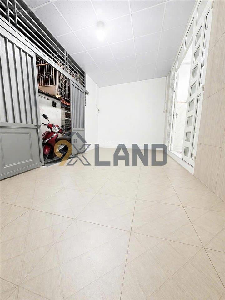 Bán gấp nhà mặt tiền đường linh chiểu  1 trệt 1 lầu dt 68.2m2 ngang 7.2m 4pn 3wc chỉ 5tỷ còn tl