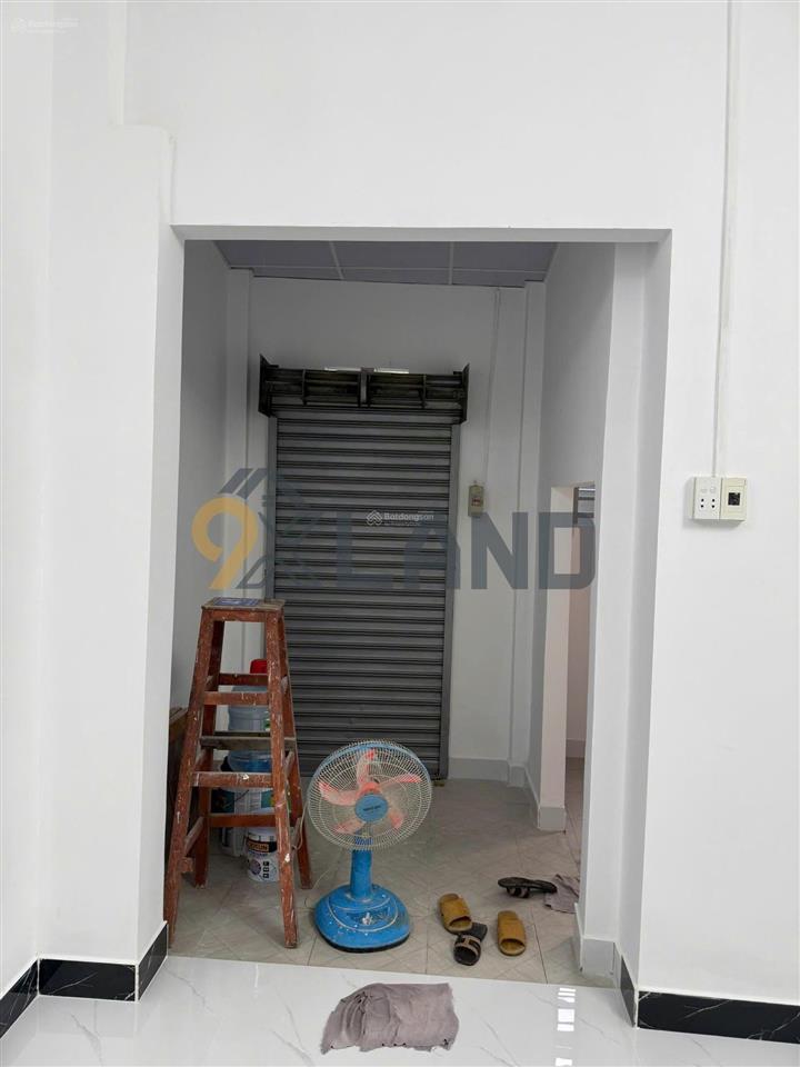 Bán gấp nhà mặt tiền đường linh chiểu  1 trệt 1 lầu dt 68.2m2 ngang 7.2m 4pn 3wc chỉ 5tỷ còn tl