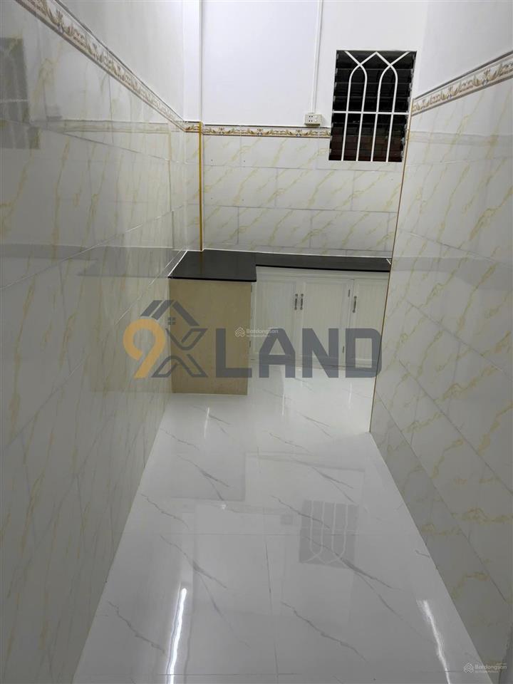 Bán gấp nhà mặt tiền đường linh chiểu  1 trệt 1 lầu dt 68.2m2 ngang 7.2m 4pn 3wc chỉ 5tỷ còn tl