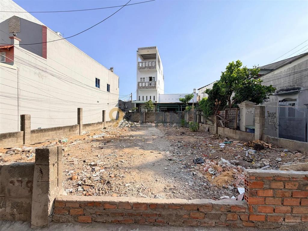 Đất 2 mặt tiền thông thoáng  dt đẹp 131.6m2 (8.9x15m)  gần ngay khu công nghiệp  linh xuân
