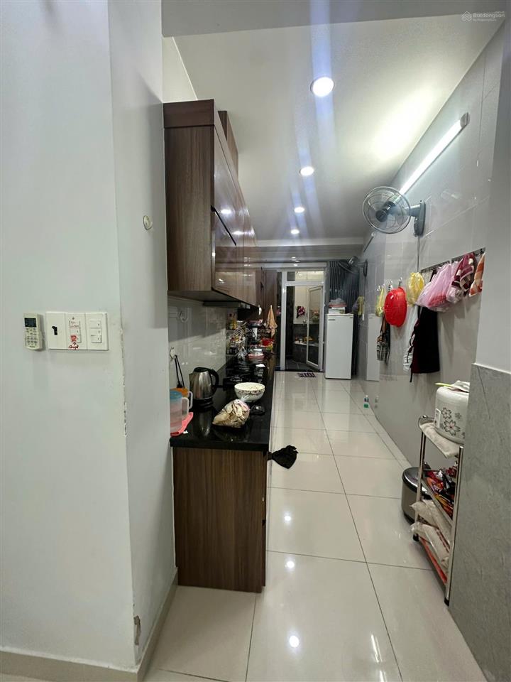 Bán nhà 4x14.5 sát mt huỳnh văn bánh 84m2 giá 14 tỷ