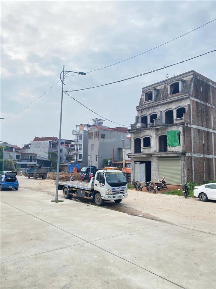 Bán căn liền kề sẵn nhà 4 tầng ngay chân chung cư 25 tầng, giáp mầm non, cấp 2 tích sơn chỉ 3.8 tỉ