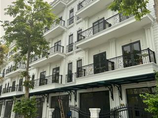 Hot!!!!chỉ 13,6 tỷ căn trục chính đường 27m2 80m2 tại đông dương residence